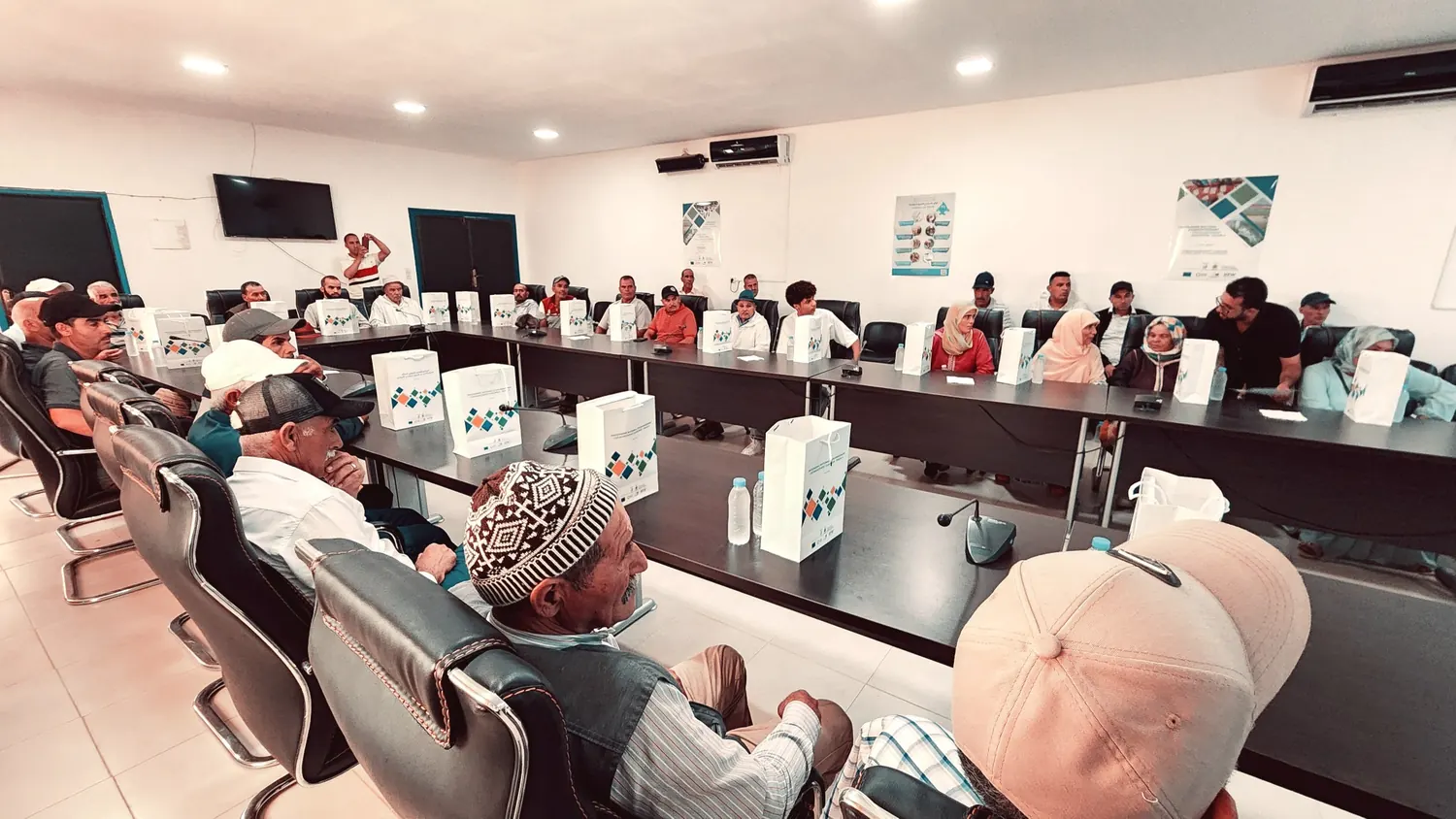 Meeting with participants from different generations
